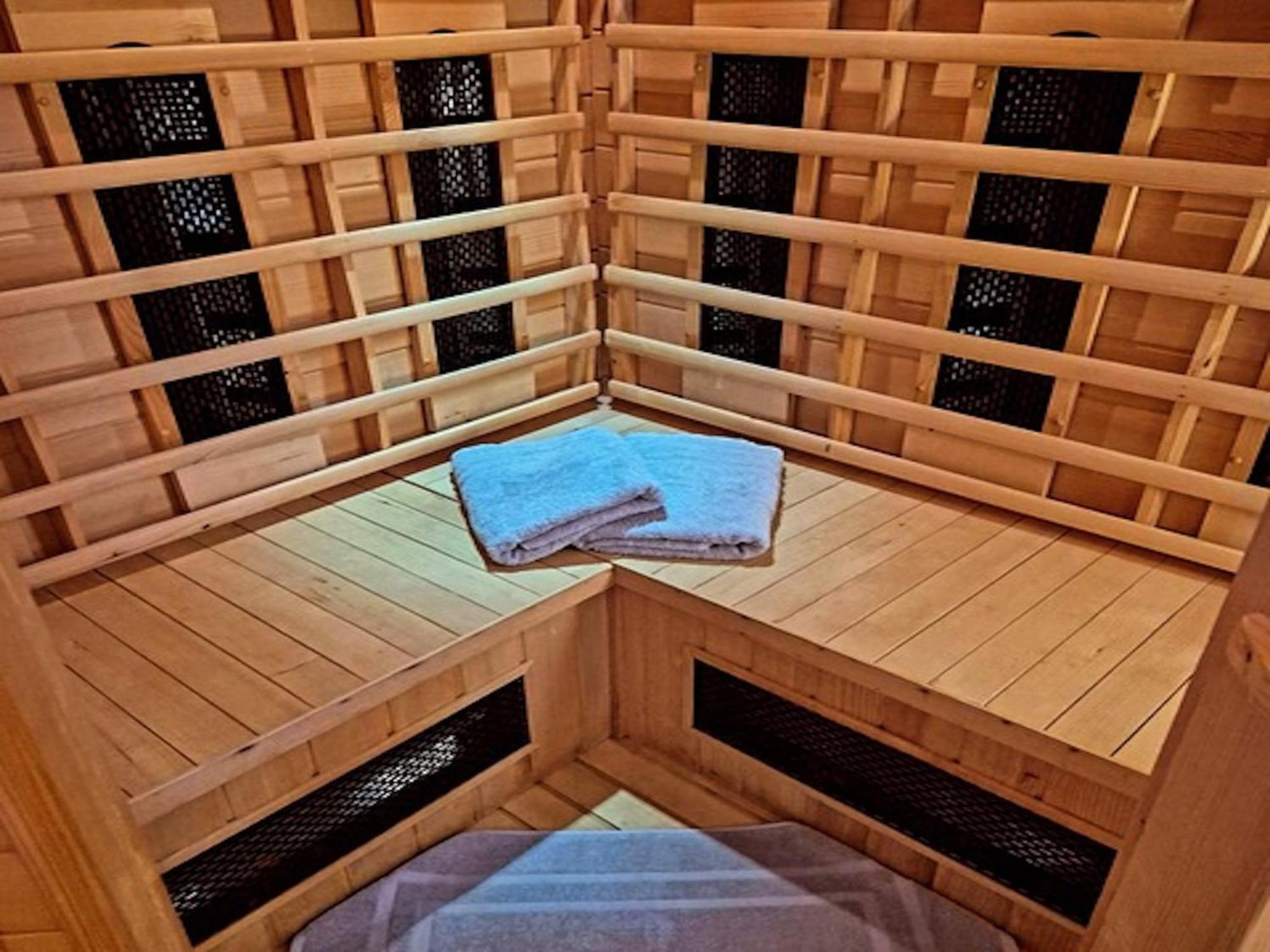 Large Detached Holiday Home In Muhr ภายนอก รูปภาพ